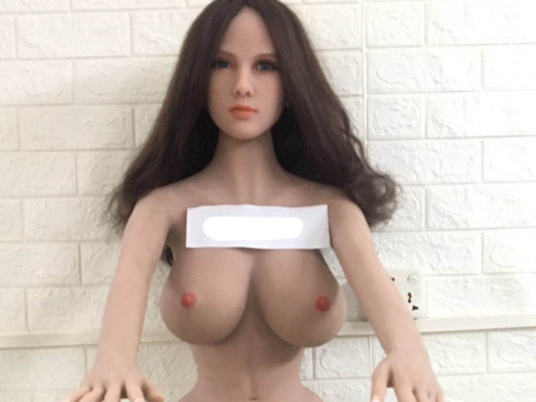 Kunde tilpasset sexdukken Amy fra AS Doll. 12.07.2020
